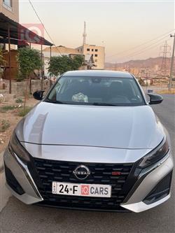 نيسان ألتيما